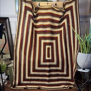 Stunning handmade Afghan crochet gift color tone neutral yellow earth tones